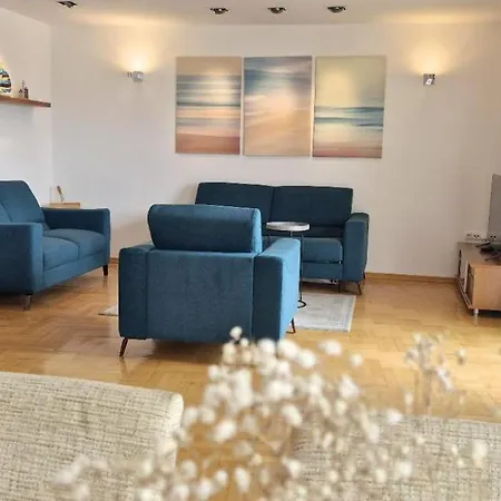 Sea View- Spacious With Shared Pool