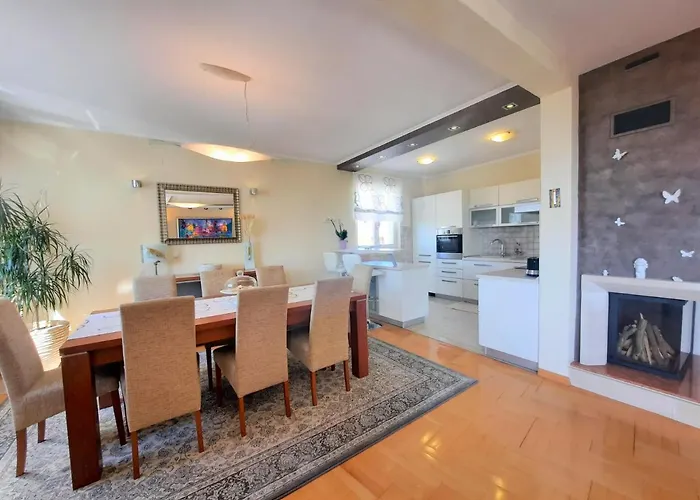 Апартаменты Sea View- Spacious With Shared Pool *