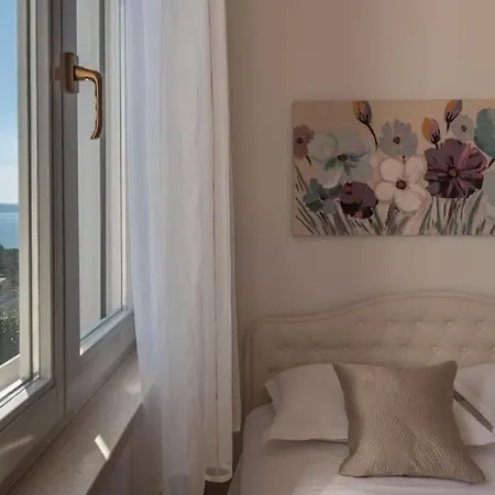 Sea View- Spacious With Shared Pool * Split