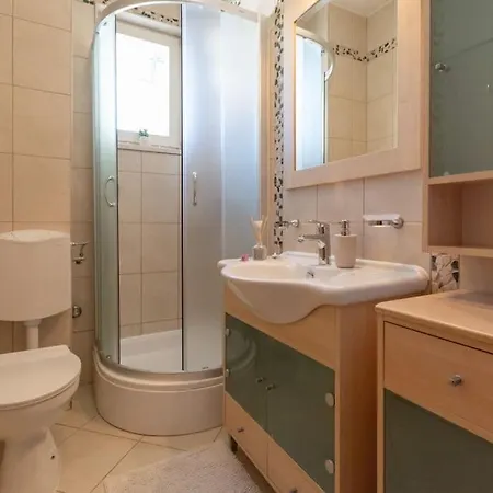 Sea View- Spacious With Shared Pool Appartement Split