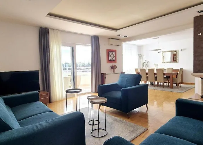 Sea View- Spacious With Shared Pool * Split