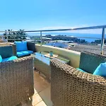 Apartman Sea View- Spacious With Shared Pool Split