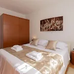 Sea View- Spacious With Shared Pool Apartman Split